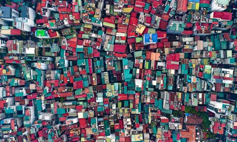 Giá chung cư Hà Nội lên hơn 100 triệu đồng/m2, người lương 5 triệu đang ở đâu?