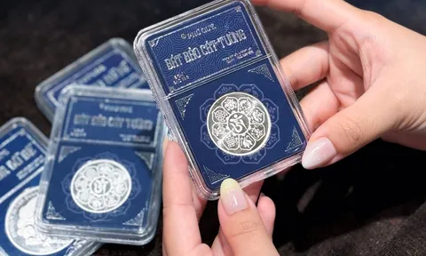 Giá bạc bật tăng sau khi được Mỹ đưa vào Danh sách khoáng sản quan trọng năm 2025