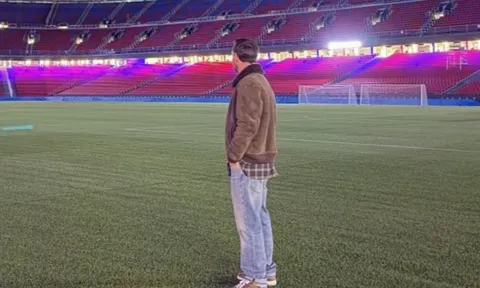 Messi bày tỏ mong muốn trở lại Camp Nou để nói lời tạm biệt