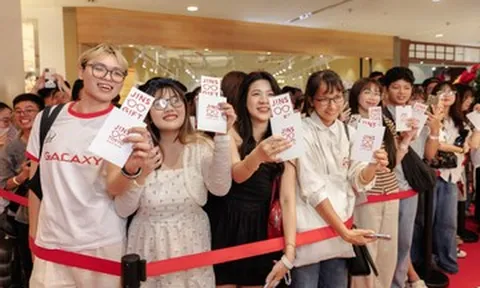 JINS khai trương cửa hàng đầu tiên tại TTTM Saigon Centre