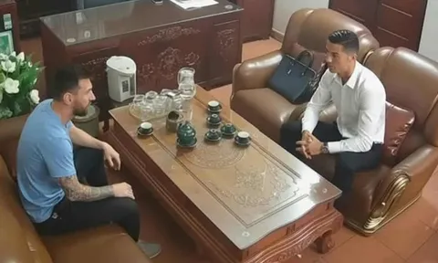 Sao Ronaldo và Messi lại xuất hiện trong căn phòng tai tiếng nhất MXH lúc này?