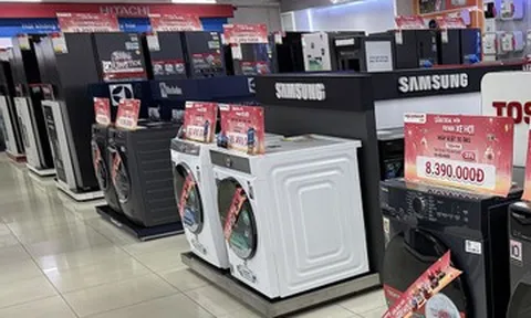 Hà Nội vừa rét đã nồm ẩm: Máy sấy quần áo bán chạy, đắt nhất gần 30 triệu đồng