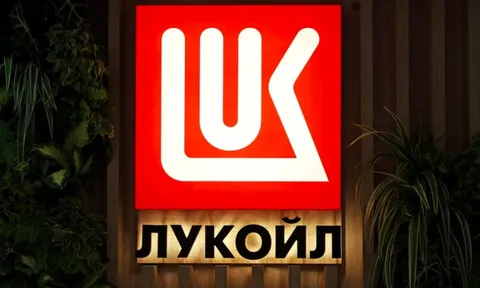 Nga 'chịu thua' trong vòng trừng phạt mới: 'Đại gia' dầu khí lớn thứ 2 Nga rút lui toàn bộ hoạt động tại dự án trữ lượng 13 tỷ thùng dầu, Mỹ và EU 'mừng thầm'