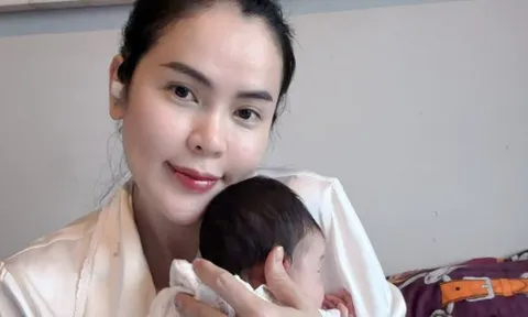Bức ảnh sau sinh của Hoa hậu Phương Lê gây chú ý