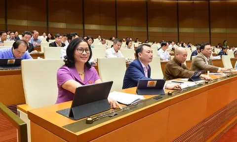 Quốc hội 'chốt' mục tiêu tăng trưởng GDP 2026 từ 10% trở lên, thu nhập bình quân đầu người 5.400 - 5.500 USD