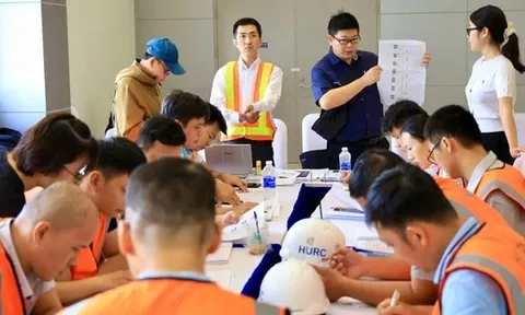 Người lao động nước ngoài cần biết gì về quy định đóng BHXH mới?