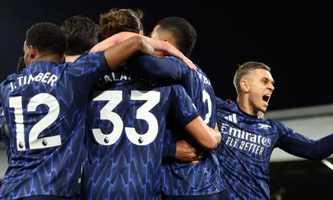 Người hùng thầm lặng đứng sau sự trỗi dậy của Arsenal