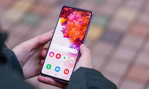 Tin buồn cho người dùng 5 mẫu điện thoại Samsung quen thuộc