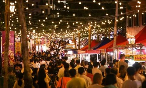 Bùng nổ khách quốc tế, chủ đầu tư nam đảo Phú Quốc mở rộng khách sạn – nhà hàng.