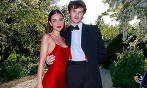 Con trai Beckham bị tước bằng lái xe