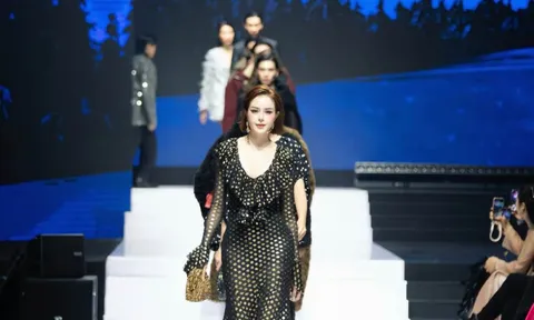 Sella Trương dẫn đầu màn kết show của Adrian Anh Tuấn đầy lôi cuốn và khí chất