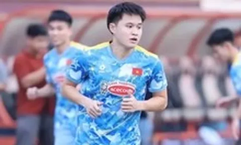 Tân binh Khổng Minh Gia Bảo tưởng bị trêu khi biết tin lên tuyển