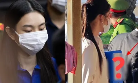 Hoa khôi Thuý Vi mang đến phiên toà xét xử Thuỳ Tiên 1 chiếc hộp, bên trên có dòng chữ cay đắng