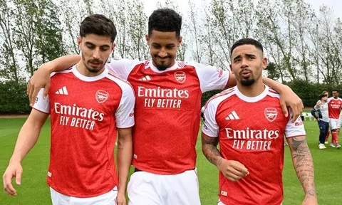 Gabriel Jesus chính thức lên tiếng về tương lai tại Arsenal