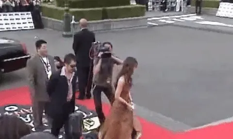 Nữ ca sĩ hạng S “bốc hơi” khỏi Trái đất ở tuổi 41, mọi dấu vết bị xóa sổ như chưa hề tồn tại