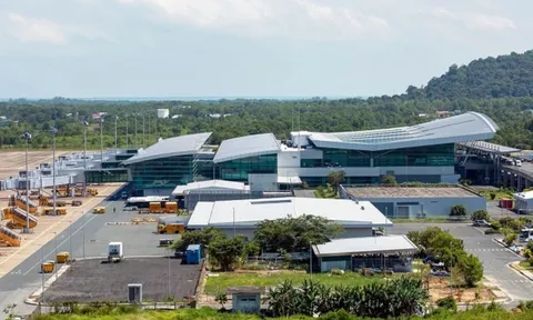 Chuyển giao toàn bộ tài sản một cảng hàng không Việt cho tư nhân