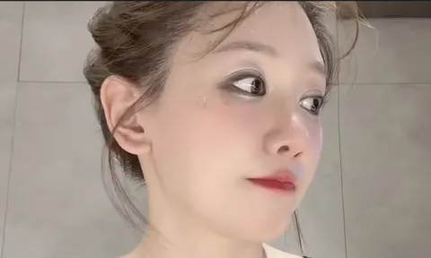 Hari Won: "Em thấy em hết thuốc chữa"