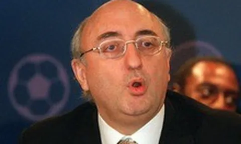 Siêu cò bóng đá quyền lực nhất thế giới bị cáo buộc lạm dụng tình dục và bạo hành suốt 6 năm