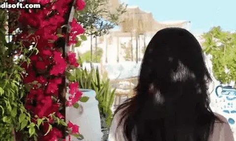 Vbiz có 1 mỹ nhân “sáng làm cô giáo, tối lên đồ đi quẩy”: U40 mà trẻ hơn học sinh mới đáng nể