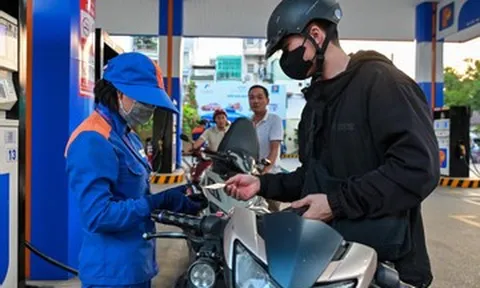 Giá xăng có thể tăng tiếp vào ngày mai