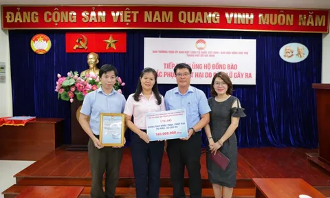 Trường ĐH KHXH&NV TP HCM san sẻ khó khăn với thầy cô và đồng bào vùng bão lũ