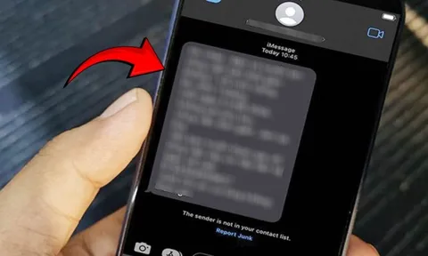Công an cảnh báo tới tất cả những ai nhận được tin nhắn có nội dung sau: Có nguy cơ mất sạch tiền trong tài khoản