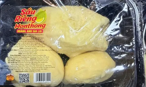 Bầu Đức bất ngờ mang sầu riêng bán trong nước