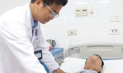 Người đàn ông uống 1,5 lít rượu mỗi ngày phải cắt toàn bộ dạ dày vì ung thư