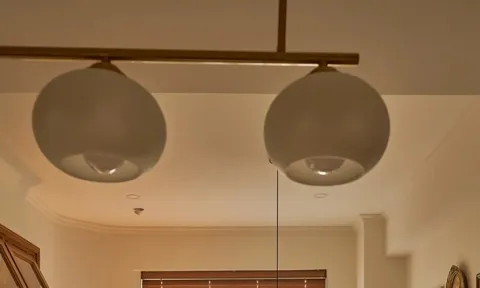 Căn hộ 130m2 được lấy cảm hứng từ những nếp gấp của gỗ