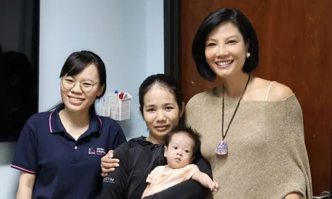 Cựu siêu mẫu Vũ Cẩm Nhung thăm các em nhỏ vừa mổ tim, cam kết 1 điều