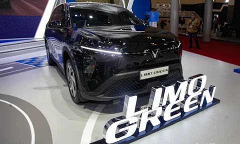 VinFast Limo Green lần đầu ra mắt tại Indonesia: Giá quy đổi hơn 470 triệu đồng, dự kiến bàn giao năm sau