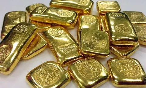 Đột kích hàng loạt công ty khai thác than, tịch thu hơn 41 tỷ đồng tiền mặt, vàng, giấy tờ đất 'mờ ám'