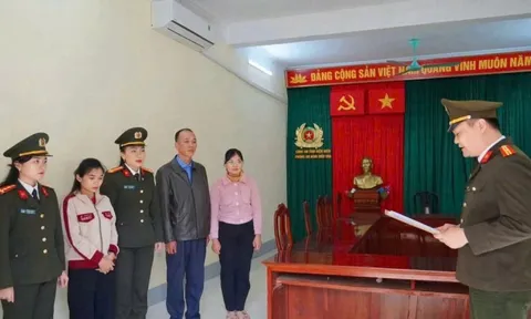 ‘Mượn’ thông tin cá nhân, điện thoại của bạn bè rồi biến họ thành con nợ