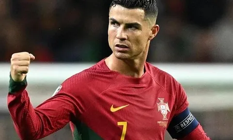 Vì sao Ronaldo được FIFA giảm án bạo lực?