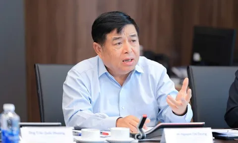 Phó Thủ tướng bàn về phát triển các ngành công nghệ chiến lược với các chuyên gia, doanh nghiệp lớn