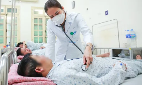 Đề xuất tăng mức đóng BHYT lên 6%, từng bước tiến tới miễn viện phí toàn dân