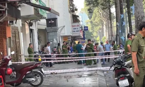 Vụ cháy quán ăn ở TPHCM: Ám ảnh tiếng người cha gào khóc 'cứu 2 con tôi với'