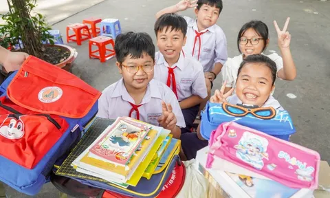 Món quà đặc biệt gửi đến chương trình "Triệu tập vở cho học sinh vùng bị thiên tai"