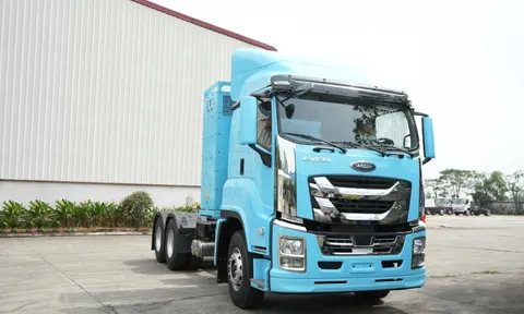 Việt Nam lần đầu có hãng vận chuyển dùng xe container thuần điện: Chạy tối đa 300km/sạc, kéo tải tối đa tới 39 tấn