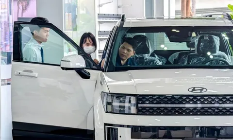 Tiêu thụ ô tô tại Việt Nam đạt đỉnh mới trong năm 2025