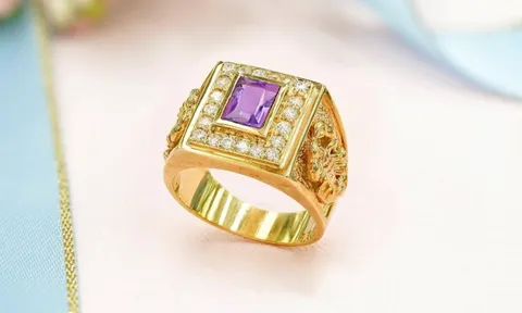 Giá vàng thế giới lên sát đỉnh lịch sử, vàng trong nước diễn biến ra sao?