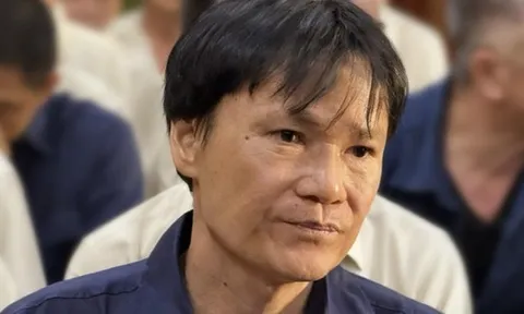 Bí mật bên trong kho xăng dầu ở 30 Đào Trí, TPHCM