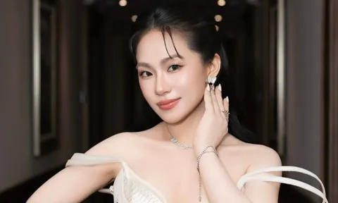 Ca sĩ Lương Bích Hữu tốt nghiệp đại học ở tuổi 41