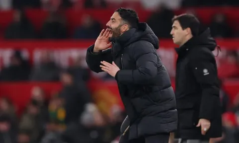 HLV Amorim lên tiếng sau trận hòa 8 bàn thắng của Manchester United