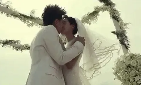 Sao nữ kém sắc bị netizen công kích dữ dội hơn 10 năm vì cưới nam thần đẹp nhất showbiz