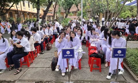 Đề xuất cho học sinh Tp.HCM nghỉ Tết Nguyên đán 11 ngày