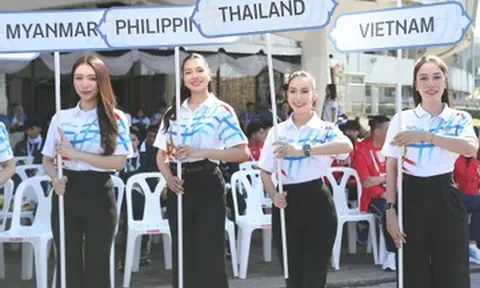 Ngắm vẻ đẹp của dàn mỹ nữ Thái Lan cầm biển các đoàn ở SEA Games