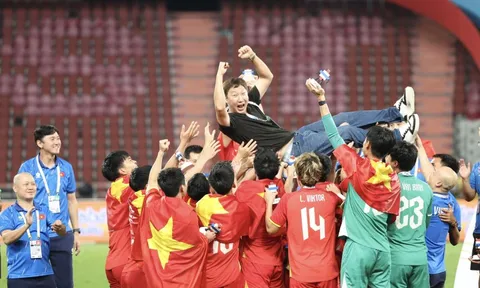 Báo chí quốc tế dành "lời khen có cánh" cho U22 Việt Nam, chế giễu đội Thái Lan