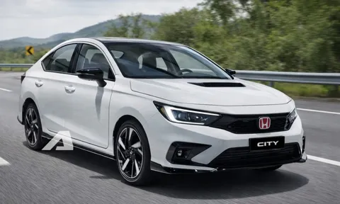 Honda City 2026 lần đầu lộ diện trên đường: Thiết kế trau chuốt với giao diện LED mới, có thể thêm công nghệ cạnh tranh Vios, Accent
