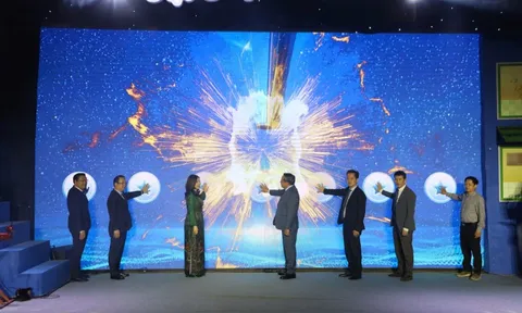 Khai mạc chuỗi hoạt động sản phẩm du lịch đêm 'Hà Nội Đẹp Sound'